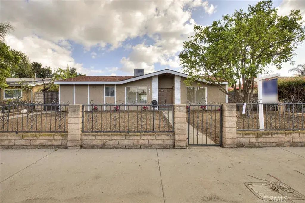 15822 Plummer Street, North Hills