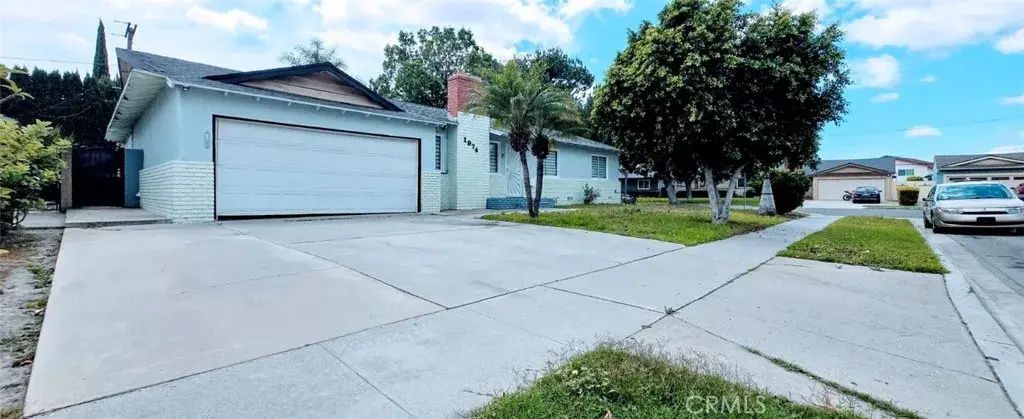 1974 W Harriet Lane, Anaheim