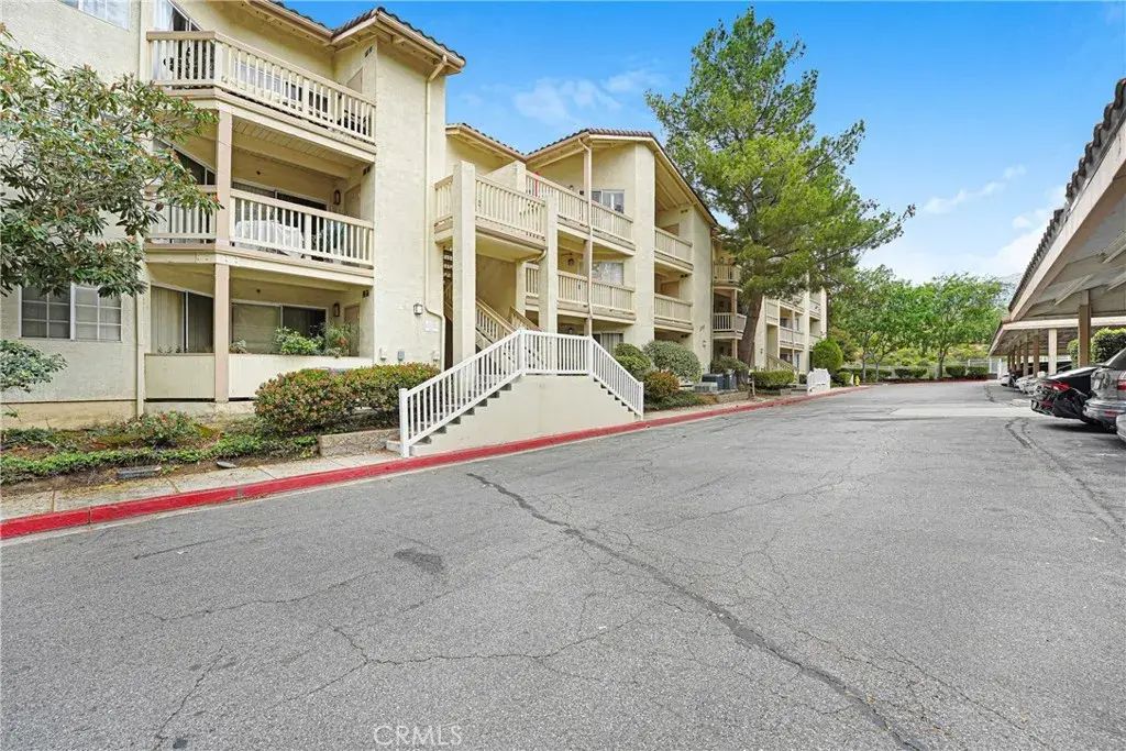 5728 Oak Bend Lane 310, Oak Park