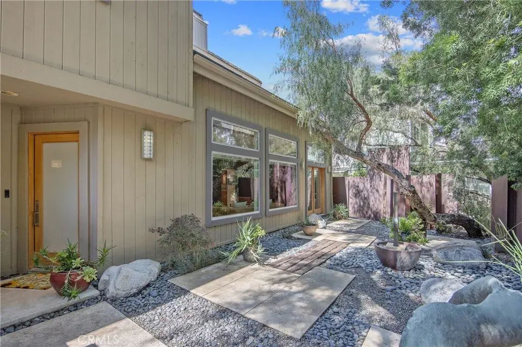 4109 Empis Street, Woodland Hills