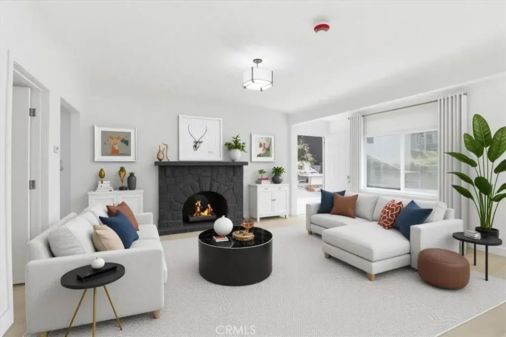 527 Clifton, Los Angeles