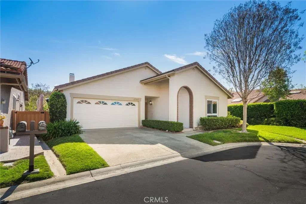 27652 Via Rodrigo, Mission Viejo