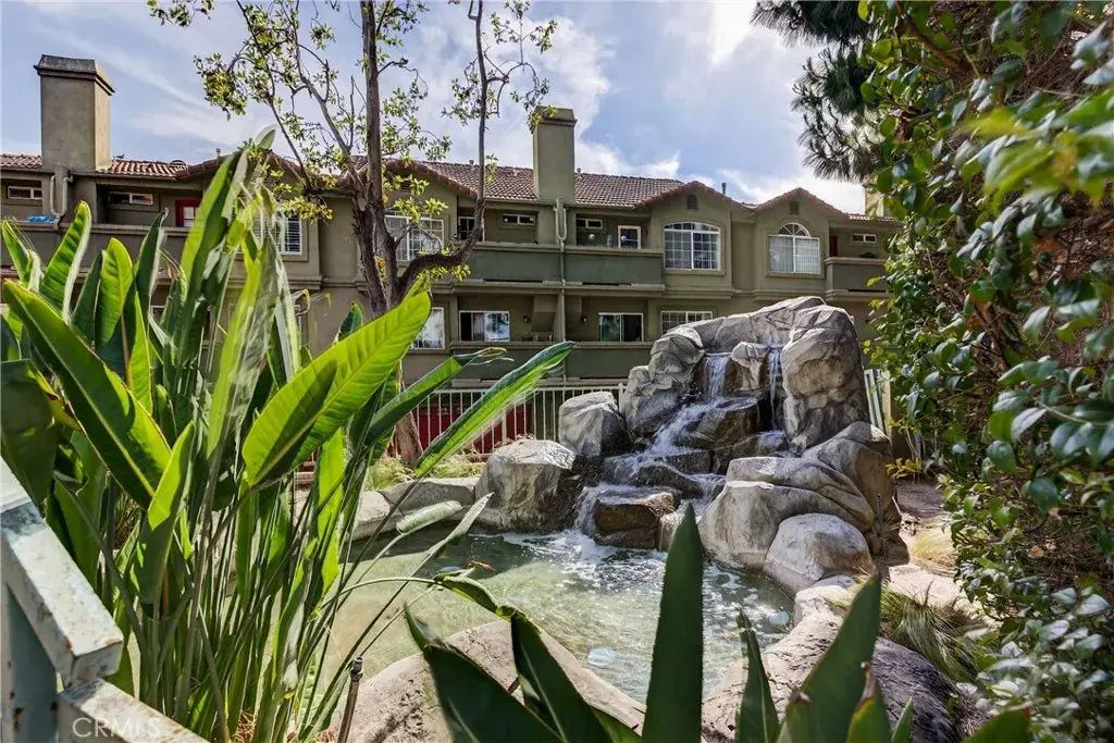 8320 Somerset Ranch D, Paramount