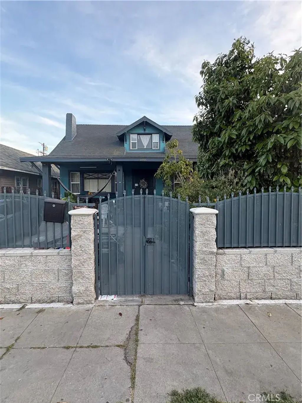 1046 W 49th, Los Angeles