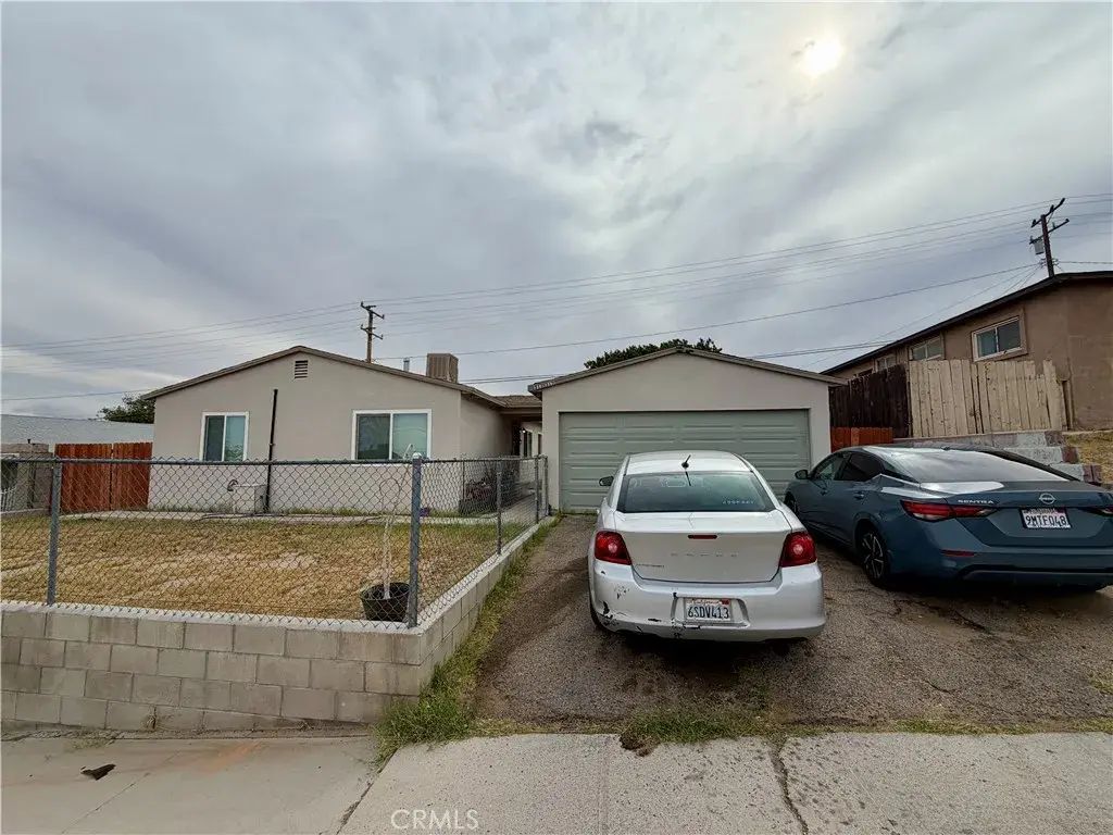 313 Maxine Ave., Barstow