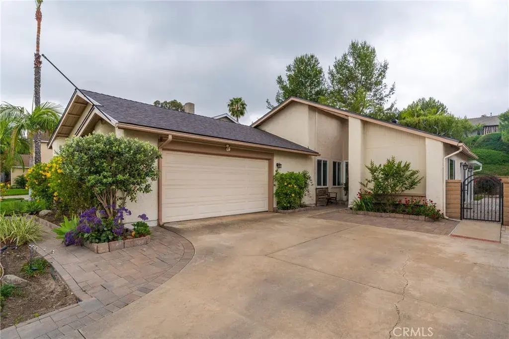 22021 Calderas, Mission Viejo