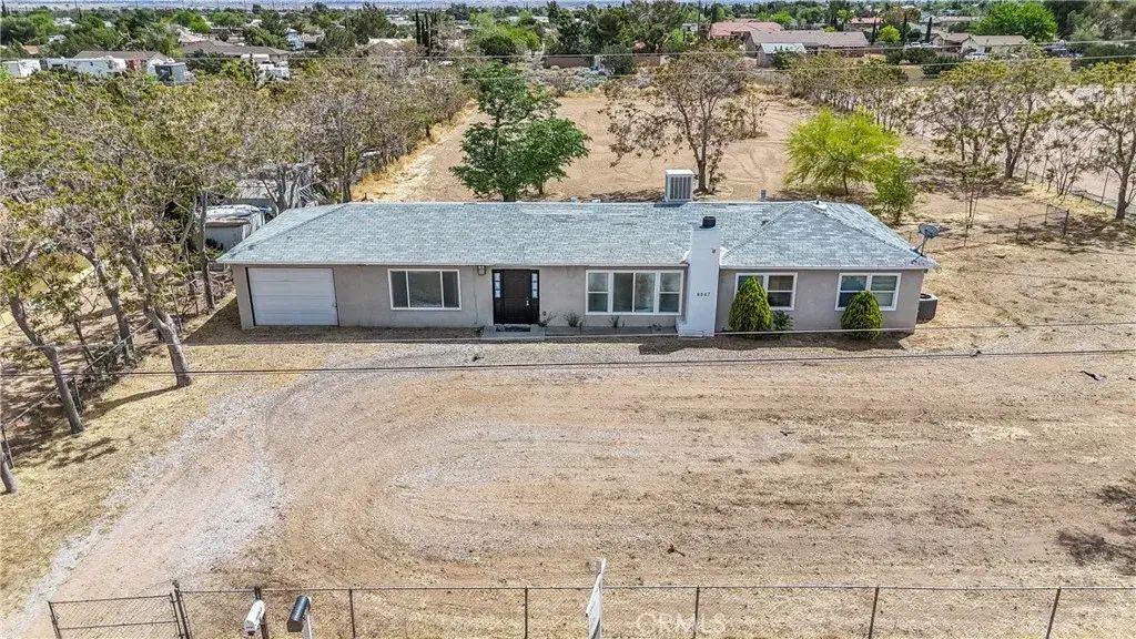 9047 10th, Hesperia