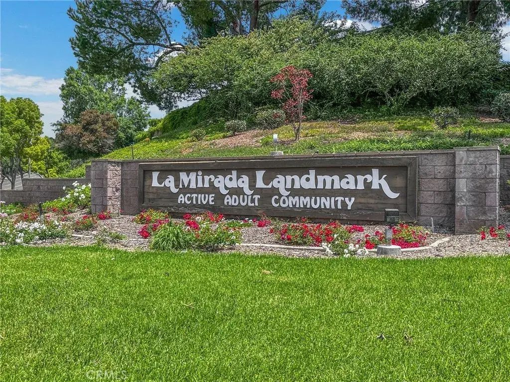 15933 Alta Vista 606b, La Mirada