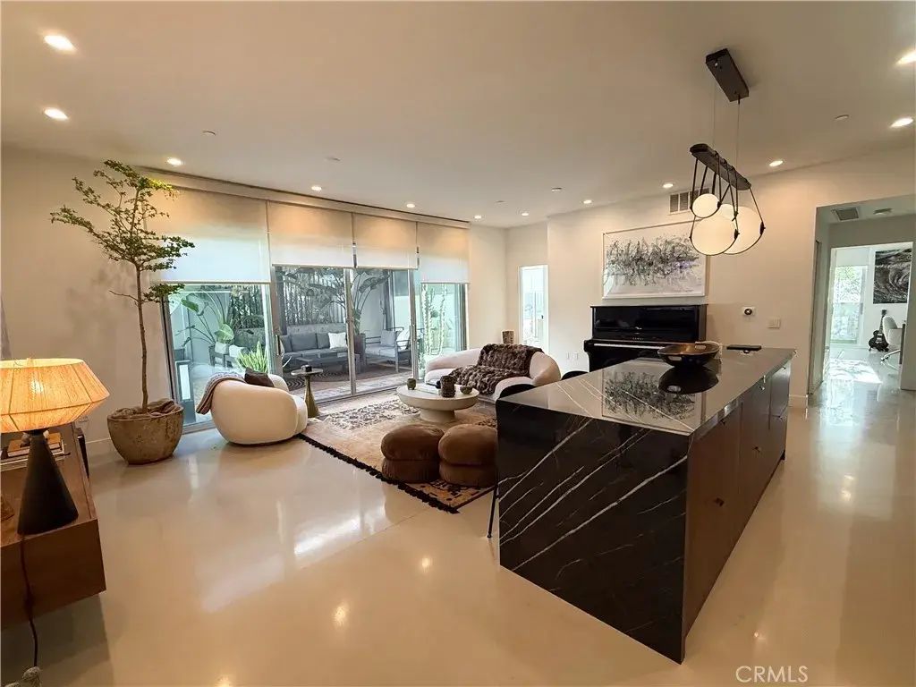 901 Hancock Avenue 209, West Hollywood