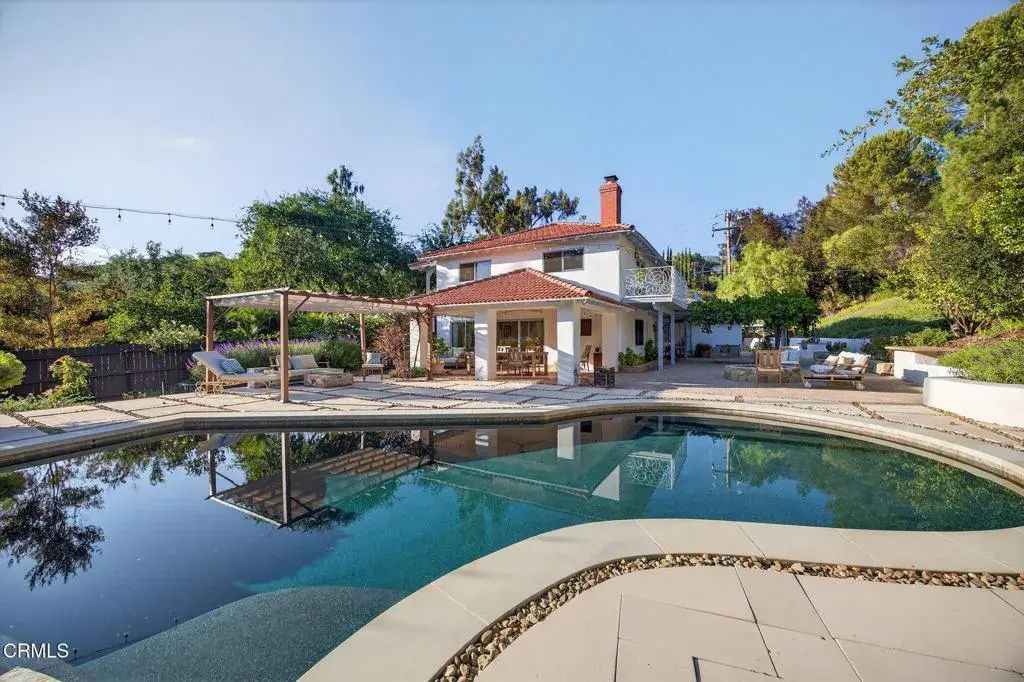 1195 Rancho Court, Ojai