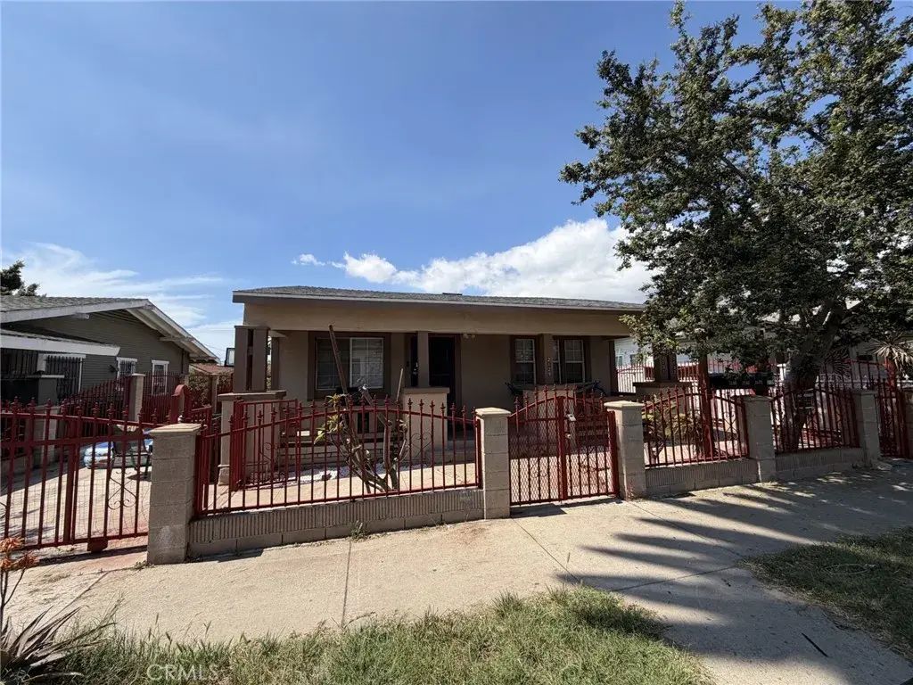 2129 Locust, Long Beach