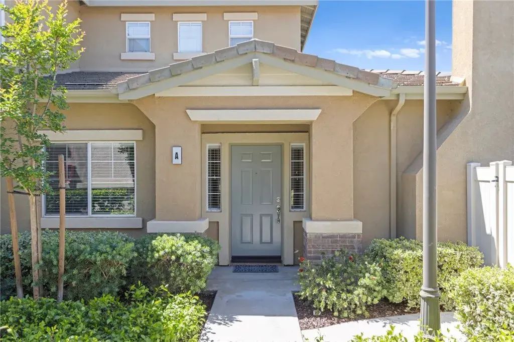 33576 Winston A, Temecula