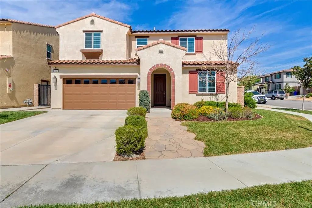 17024 Red Tail Lane, Fontana