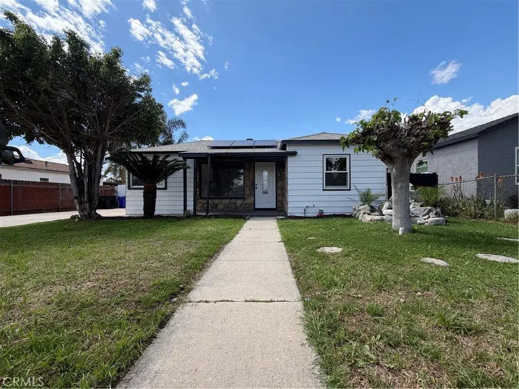 9078 Hemlock, Fontana