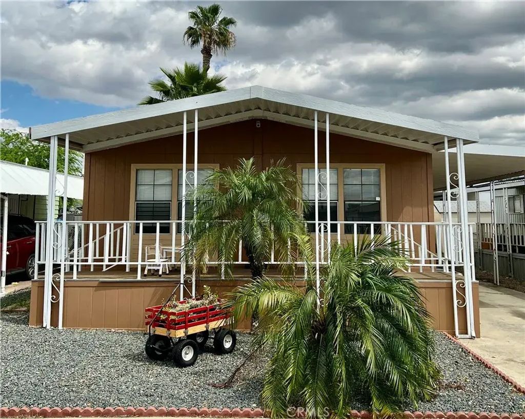1150 N Kirby 75, Hemet