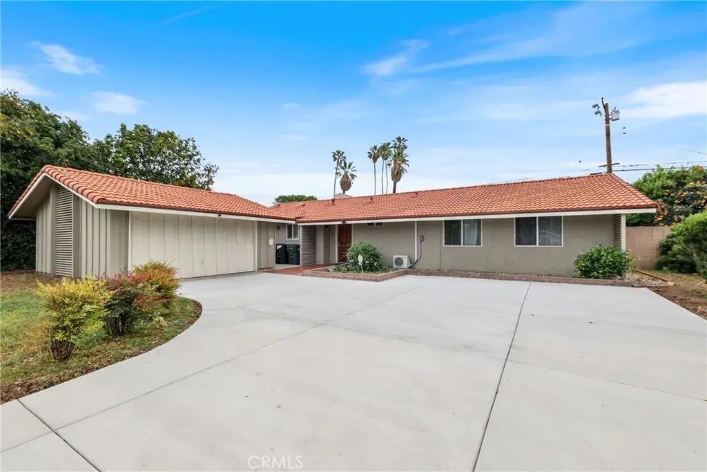 1108 S Broadmoor, West Covina