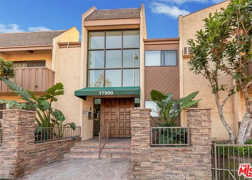 17900 Sherman Way 226, Reseda