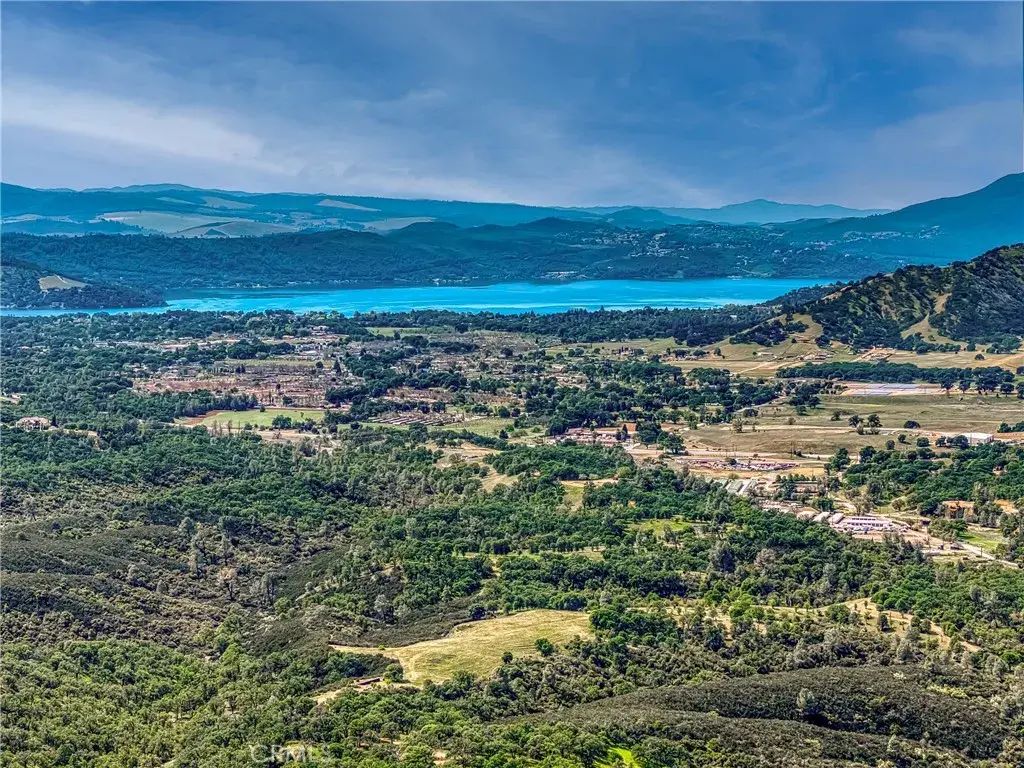 990 Junction Plaza, Clearlake