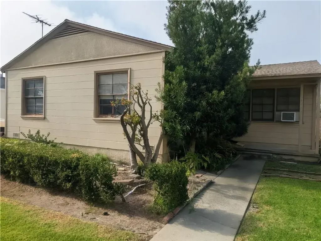 13201 Glasgow, Hawthorne