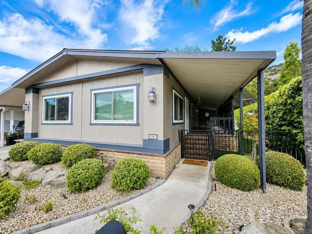 8975 Lawrence Welk Drive 291, Escondido