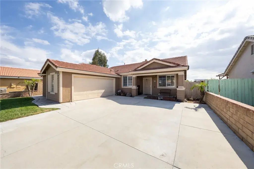 817 Riverwalk, San Bernardino