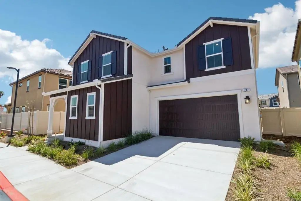 717 Kingbird Loop, Oceanside