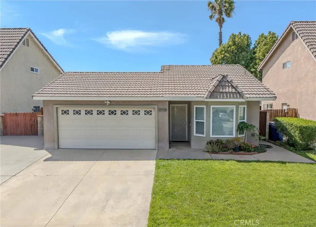 11538 Larchwood, Fontana
