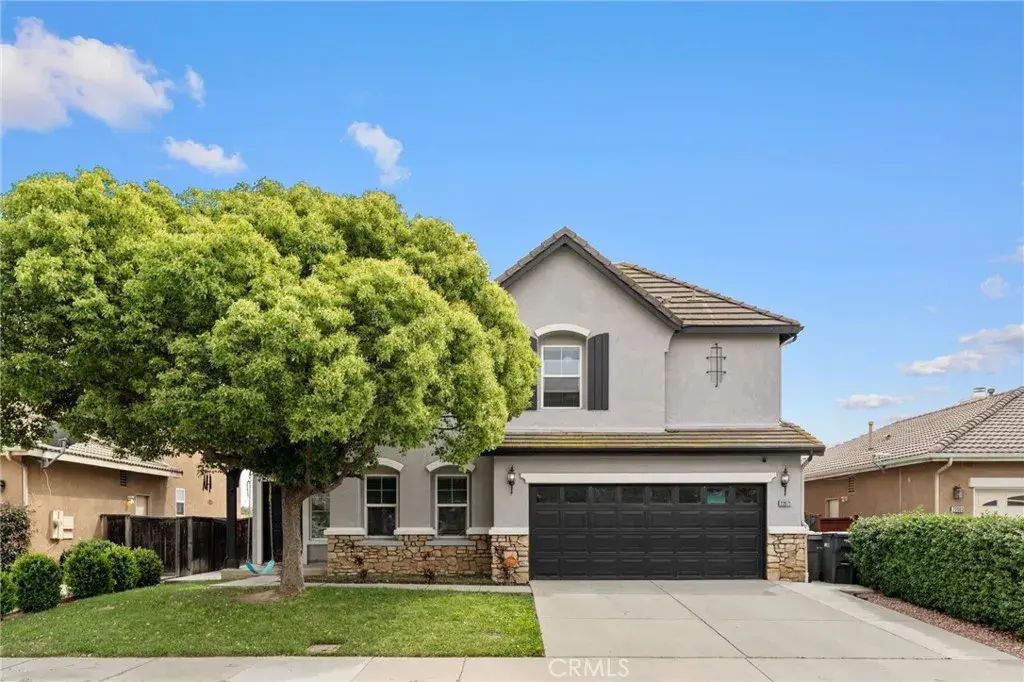 22071 Goldenchain, Moreno Valley