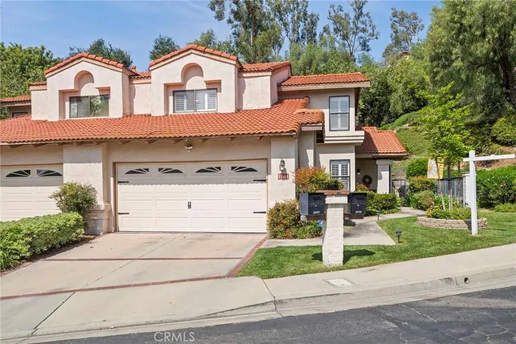 1561 Vallecito, Pomona