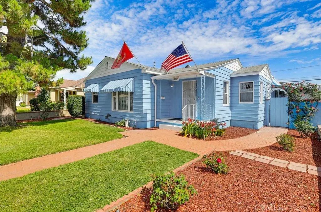 10929 Dicky, Whittier