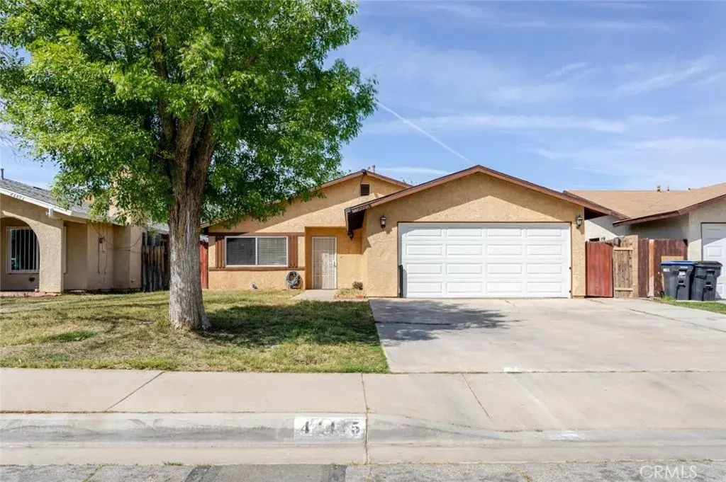 44415 Watford Avenue, Lancaster