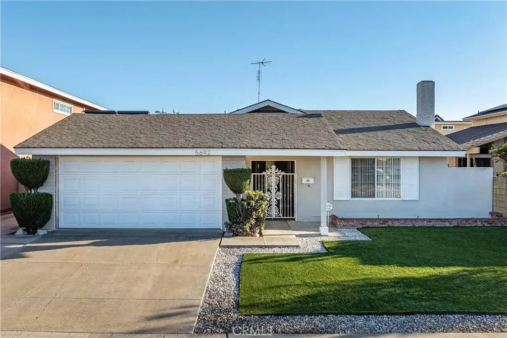 5692 Conifer, La Palma