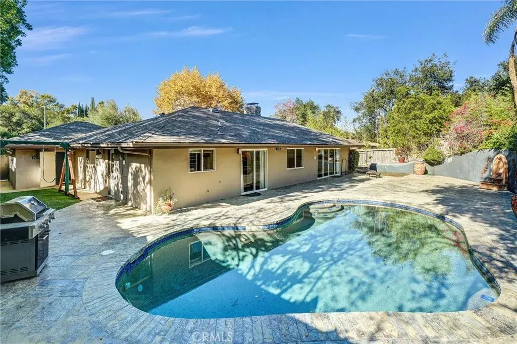 4532 Topanga Canyon, Woodland Hills
