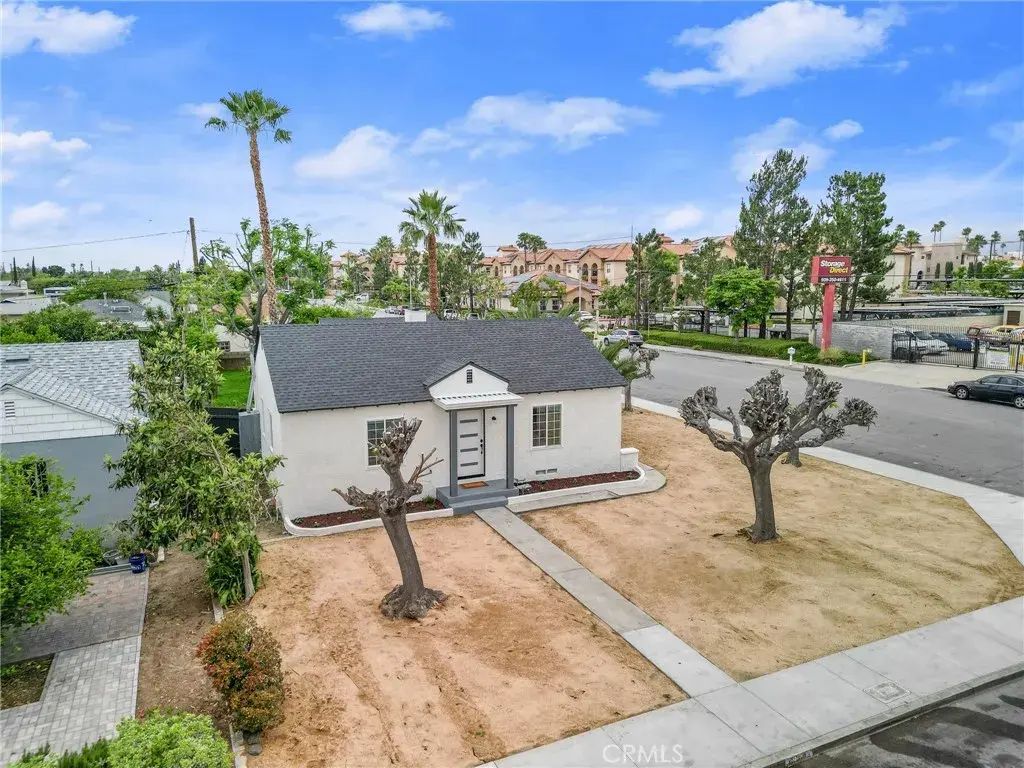 8806 Newport Avenue, Fontana