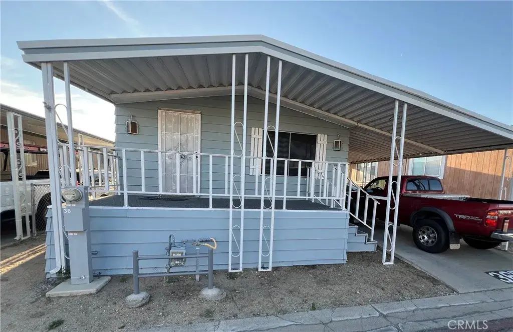 17333 Valley 36e, Fontana