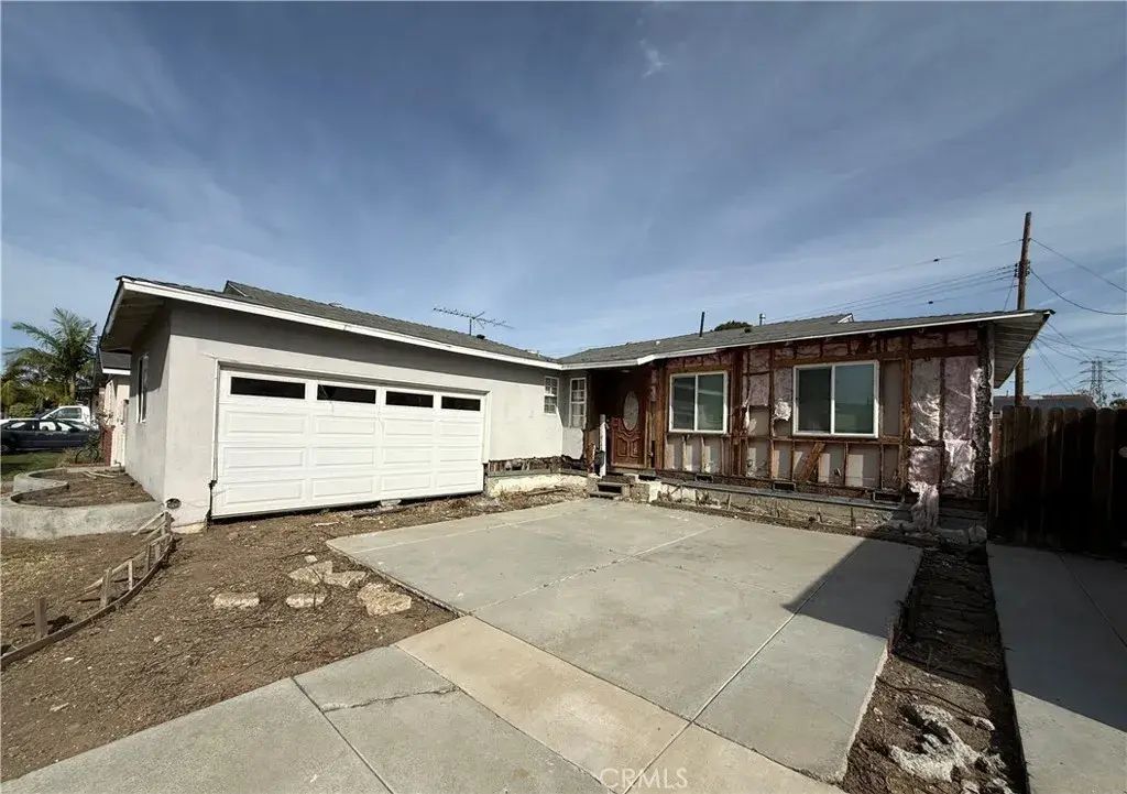10285 E Belcher, Downey