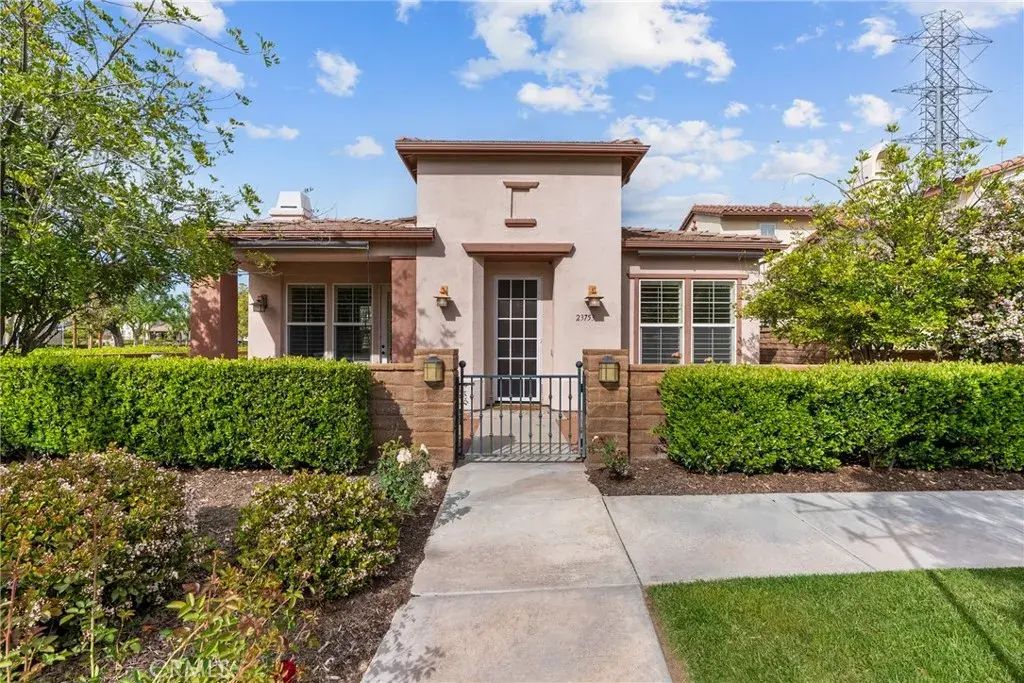 23753 Maple Leaf Court, Valencia