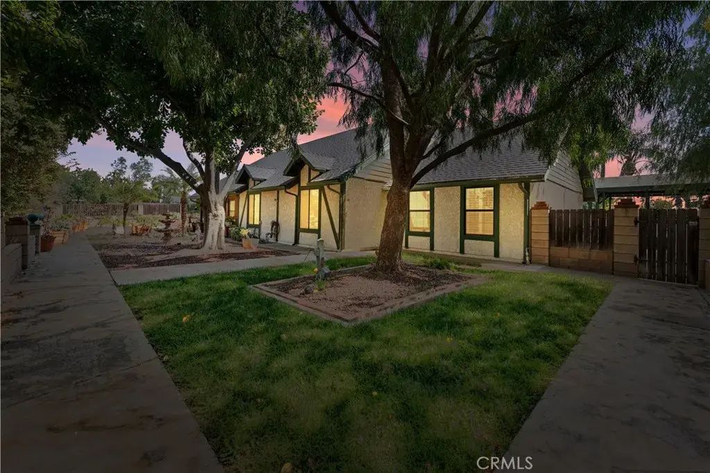 16872 Iris, Riverside
