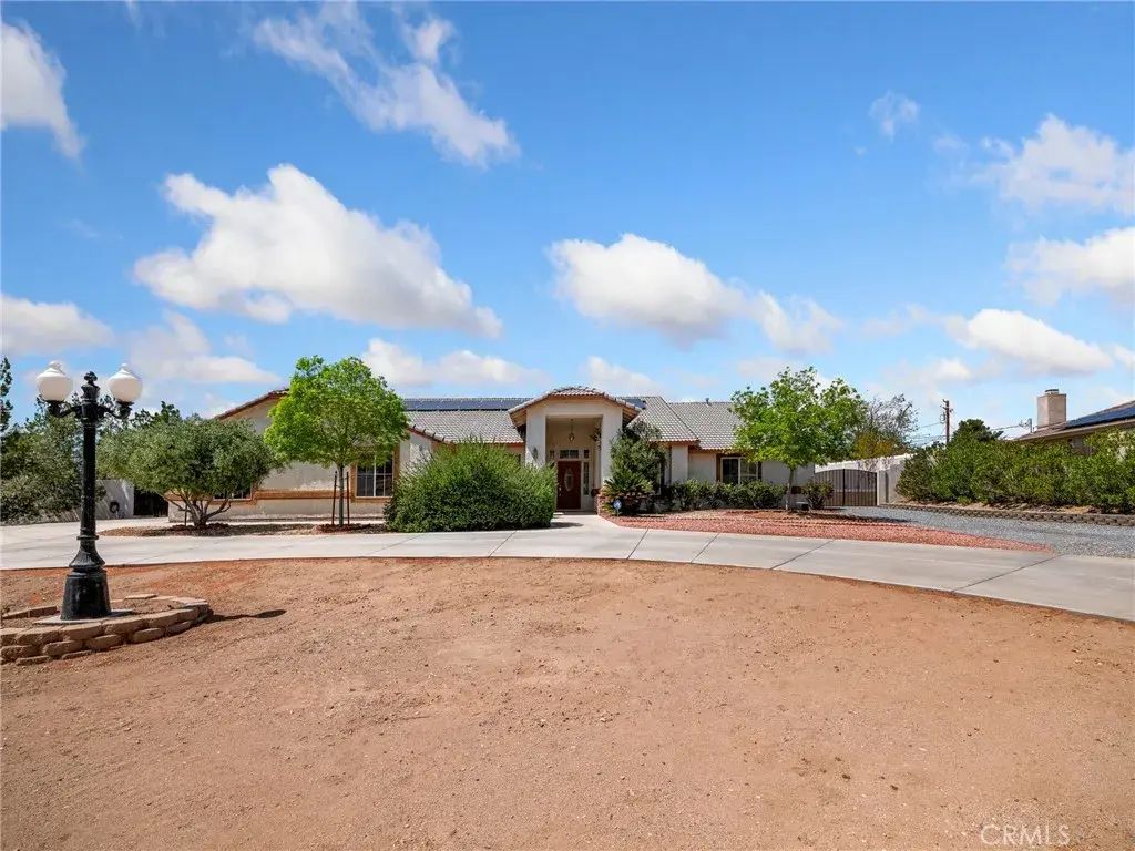 19224 Roanoke, Apple Valley