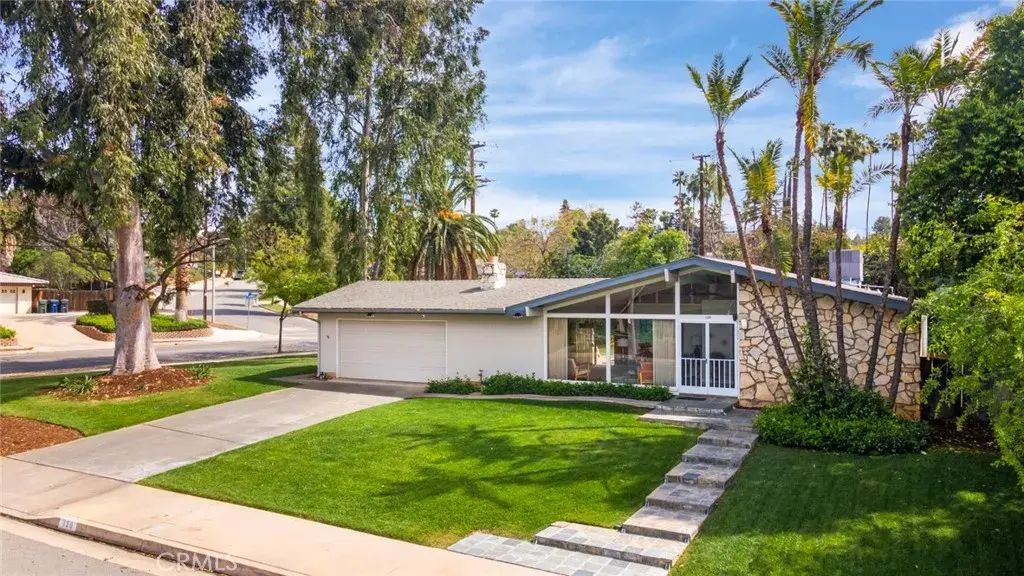 130 Sunridge Way, Redlands