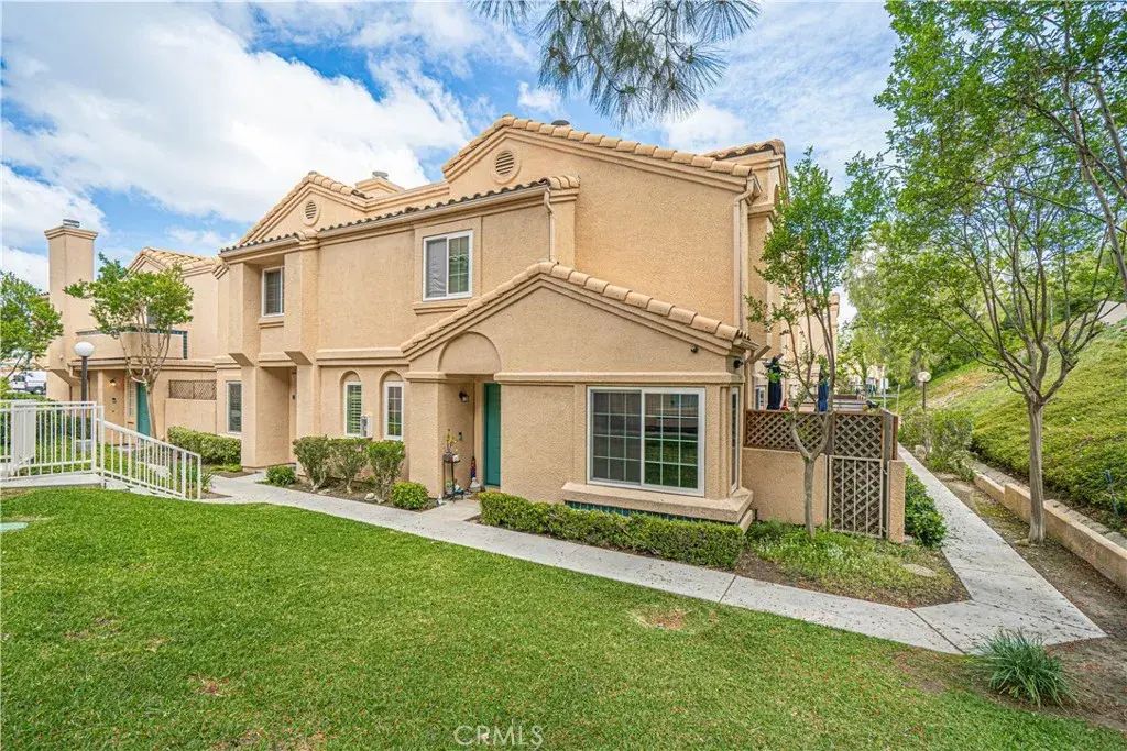 18714 Vista Del Canon B, Newhall