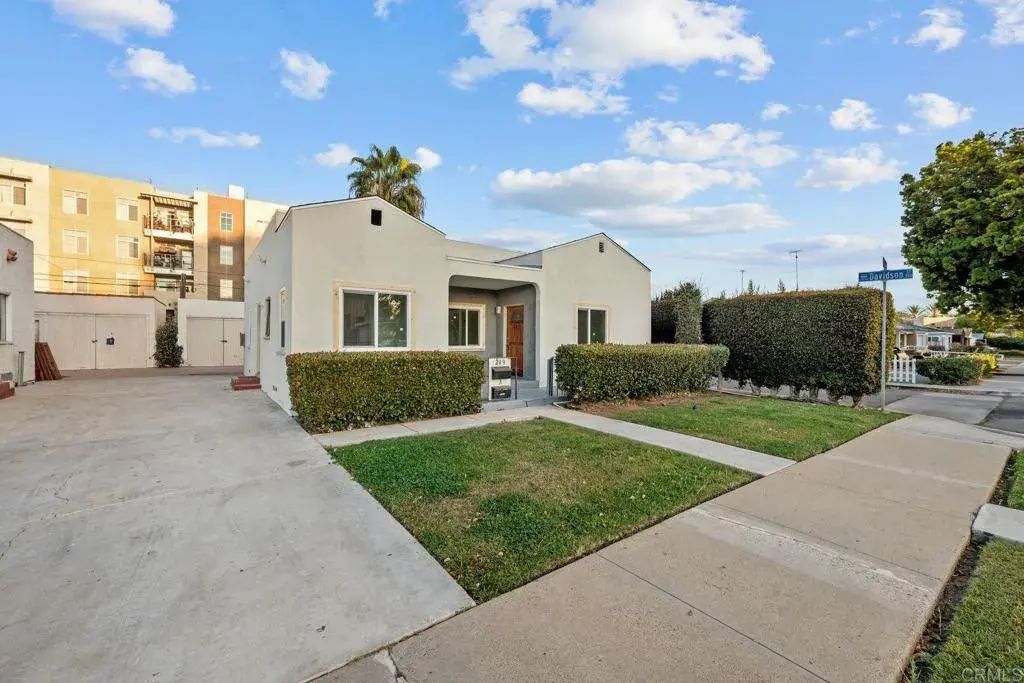 249-51 Garrett Avenue, Chula Vista
