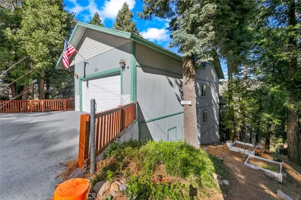 24622 Bernard, Crestline