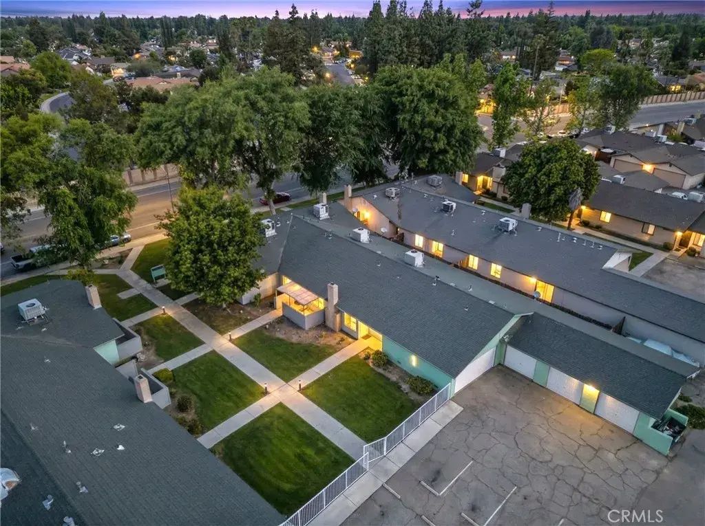 6912 N Half Moon, Bakersfield