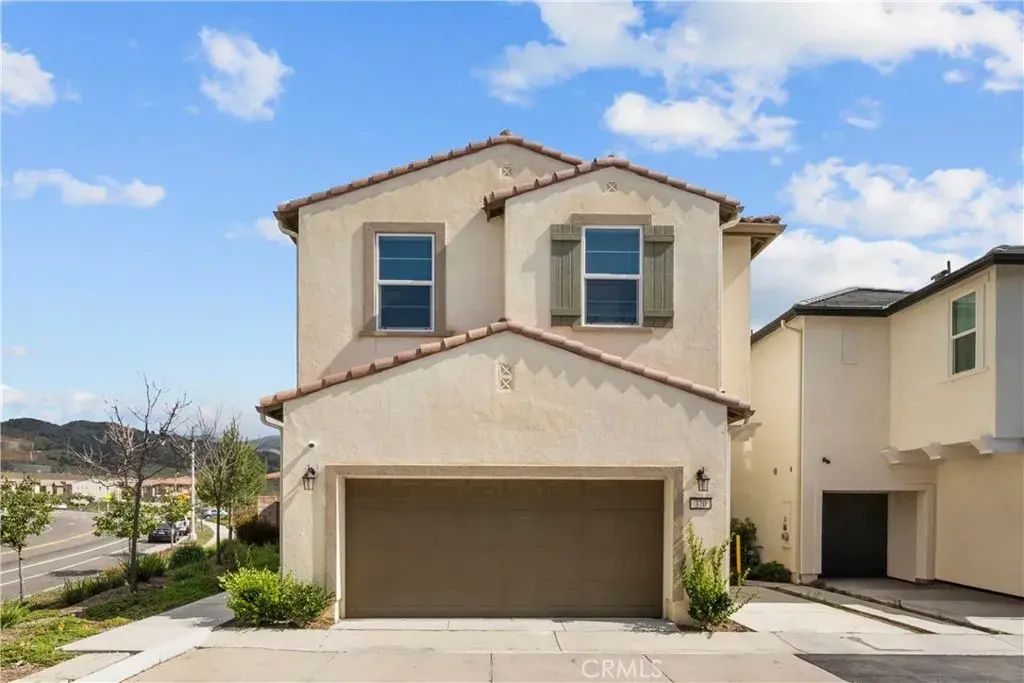 370 Campbell Court, Santa Paula