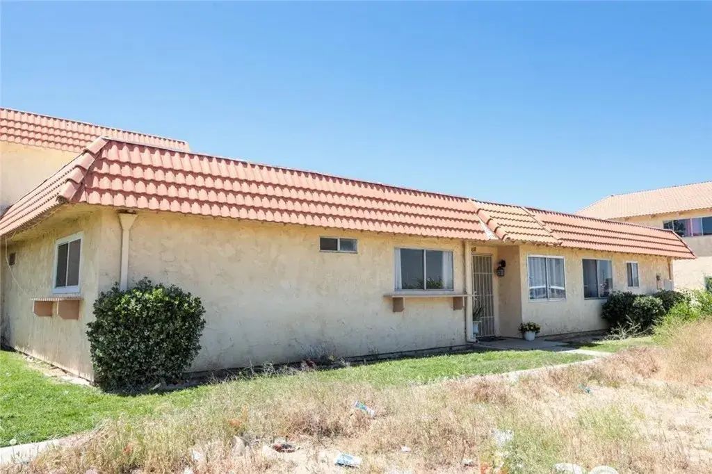 43618 Stanridge Avenue, Lancaster