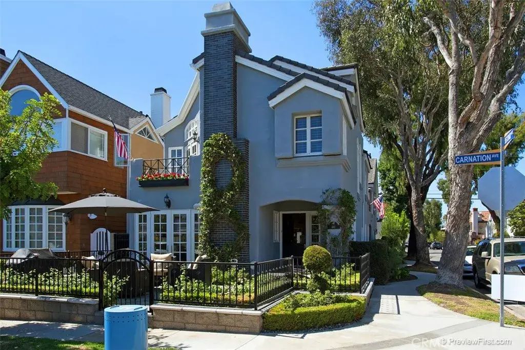 441 Carnation Avenue, Corona Del Mar