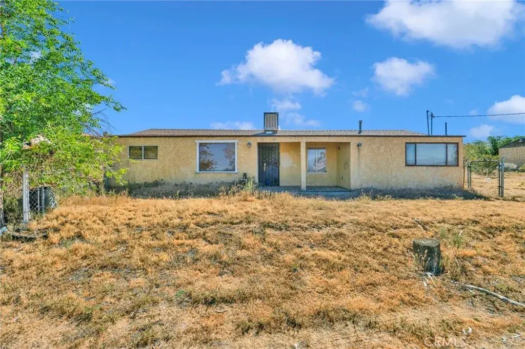 10393 Mockingbird Avenue, Apple Valley
