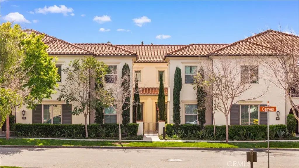 134 Canvas, Irvine