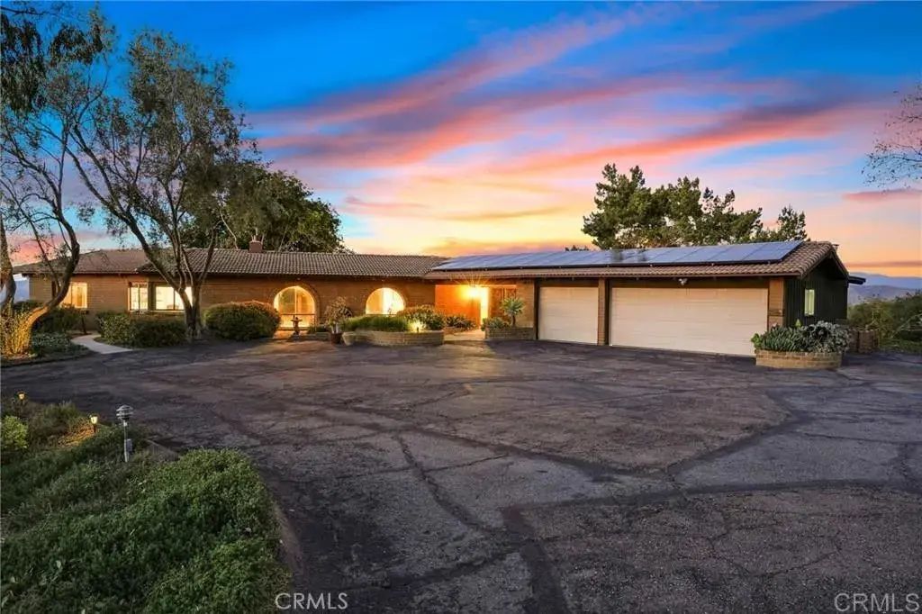 15735 Highland Valley Road, Escondido